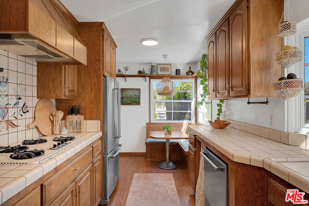967 W 21st Street Property Photo 7