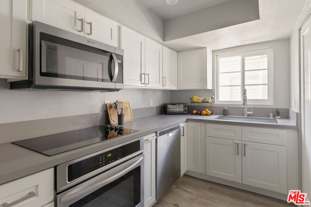 618 N Howard Street 221 Property Photo 11