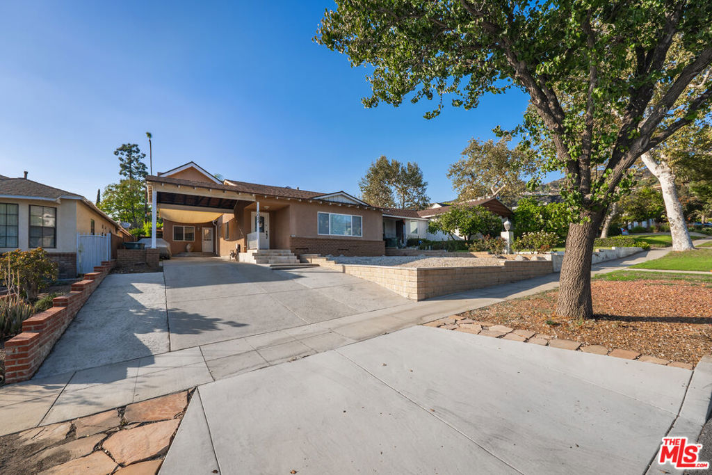 1051 E Verdugo Avenue Property Photo 1