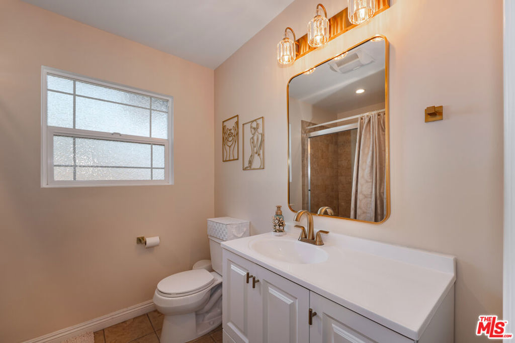 1051 E Verdugo Avenue Property Photo 21