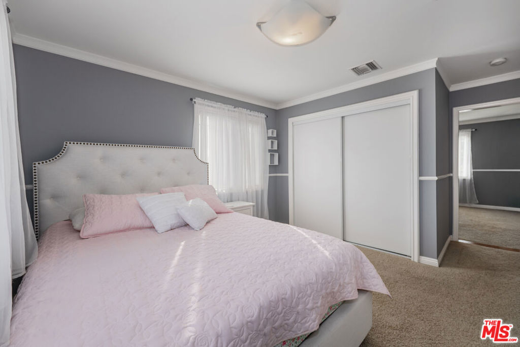 1051 E Verdugo Avenue Property Photo 24