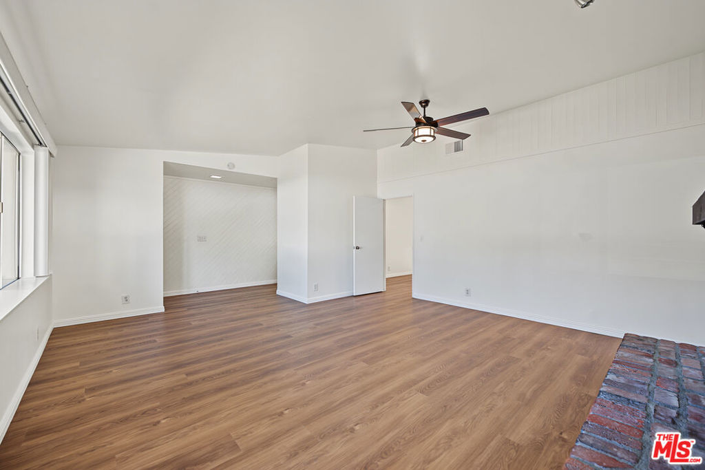 18612 Rayen Street Property Photo 4
