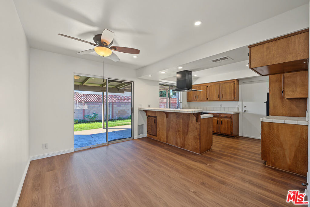 18612 Rayen Street Property Photo 5