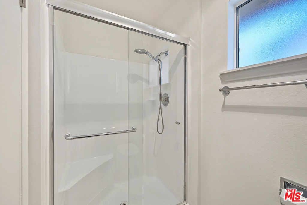 18612 Rayen Street Property Photo 14