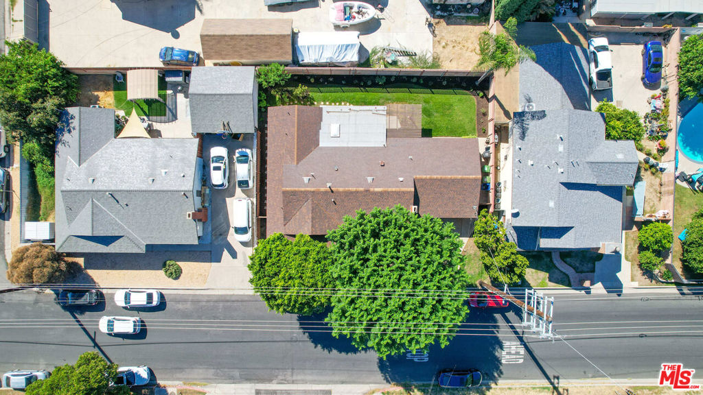 18612 Rayen Street Property Photo 24