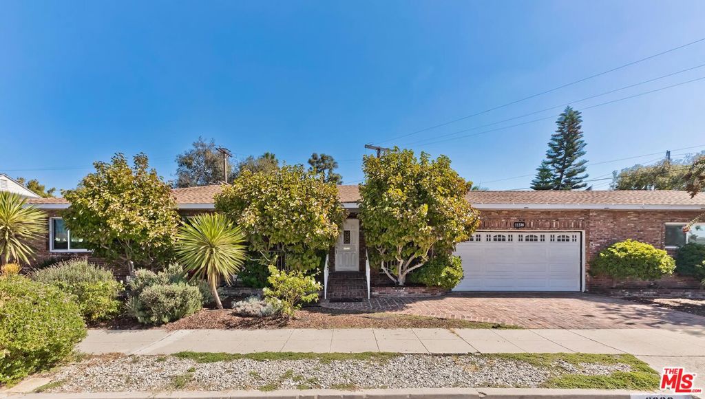 11338 Stevens Avenue Property Photo 2