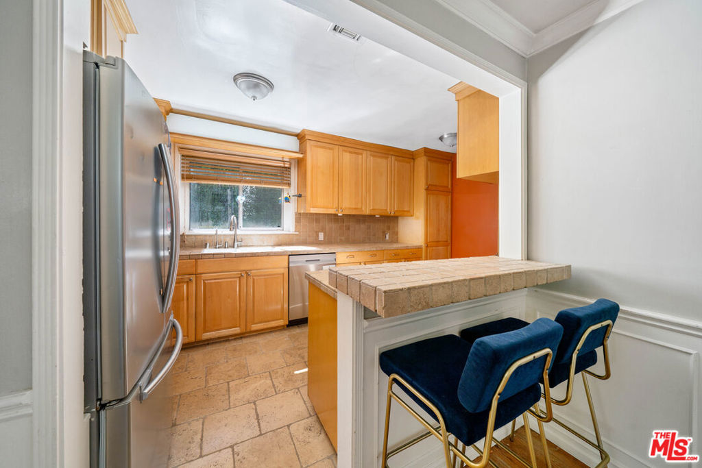 4449 Van Noord Avenue Property Photo 3