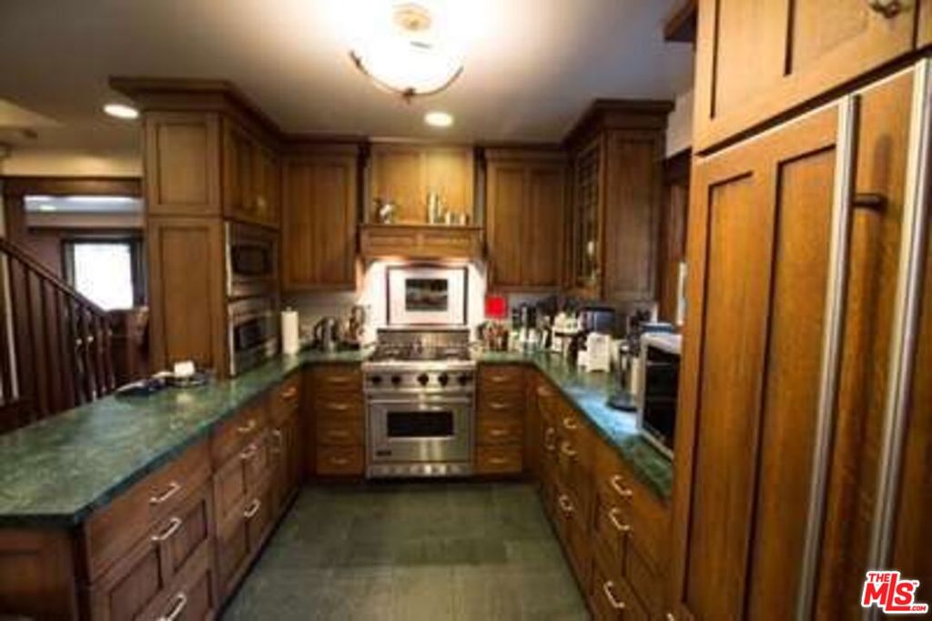 1513 Walgrove Avenue Property Photo 11