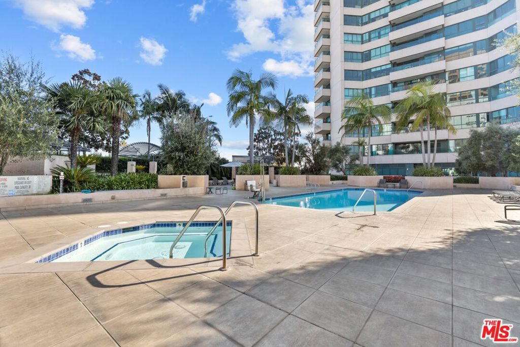 10490 Wilshire Boulevard 906 Property Photo 17