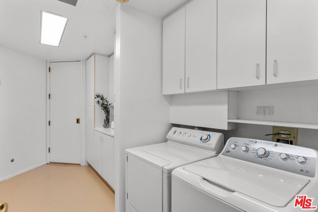 10490 Wilshire Boulevard 906 Property Photo 25