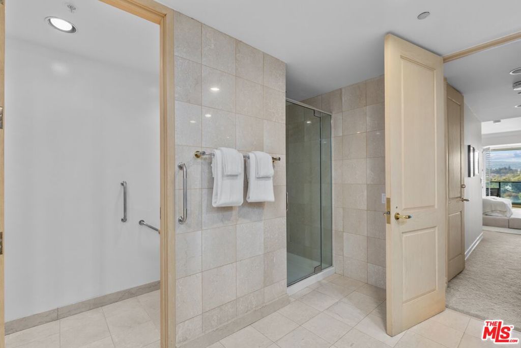 10490 Wilshire Boulevard 906 Property Photo 28