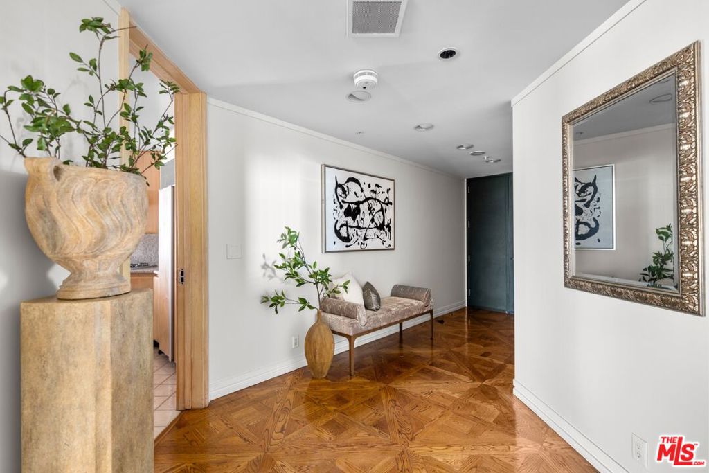 10490 Wilshire Boulevard 906 Property Photo 29