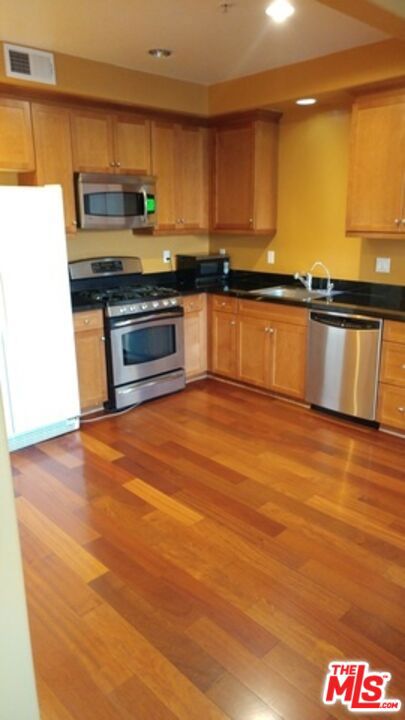 360 W Avenue 26 311 Property Photo 10