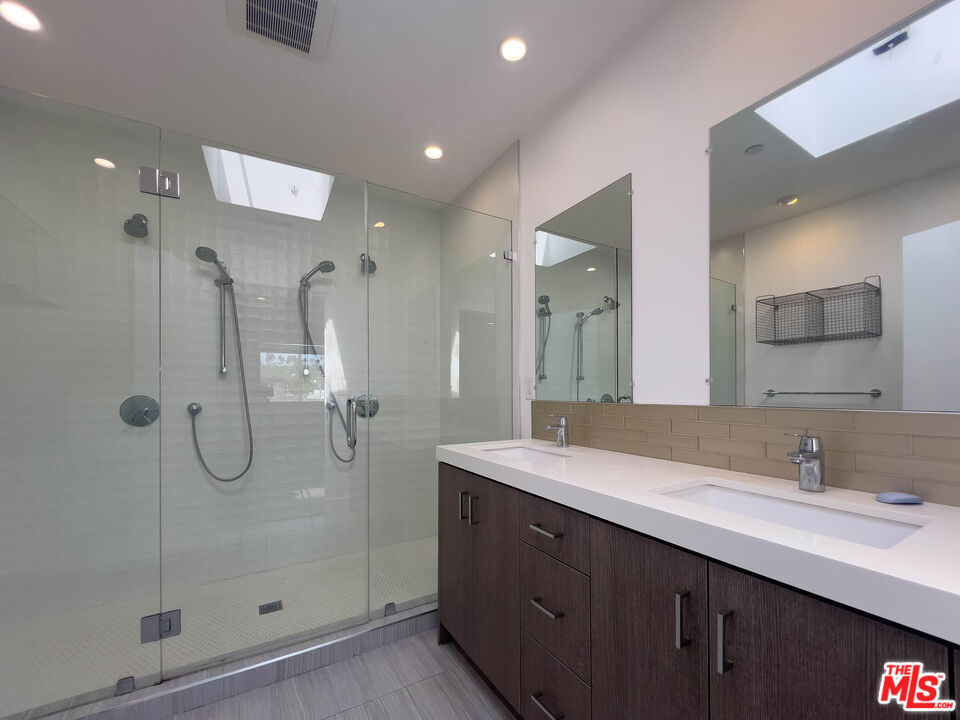 948 N Benton Way Property Photo 25