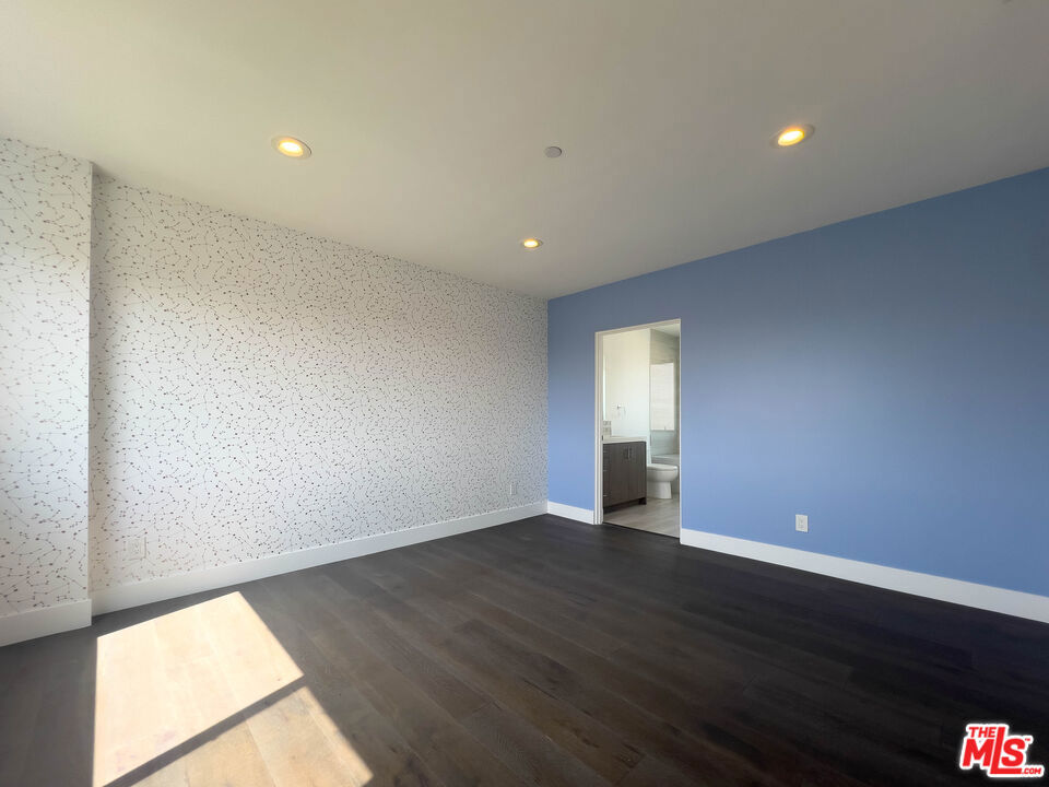 948 N Benton Way Property Photo 26
