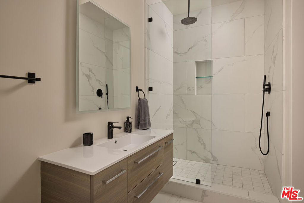 4311 Mont Eagle Place Property Photo 15