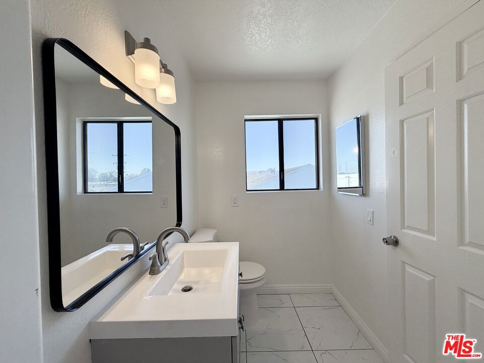 1465 W 179th Street 13 Property Photo 18