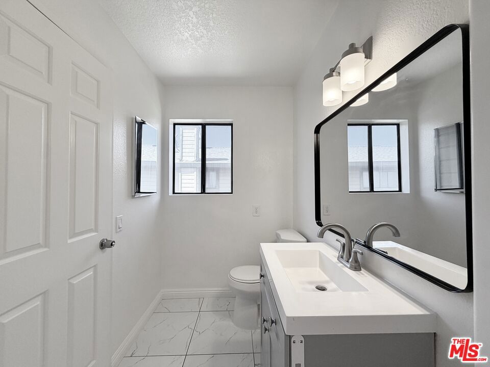 1465 W 179th Street 13 Property Photo 25