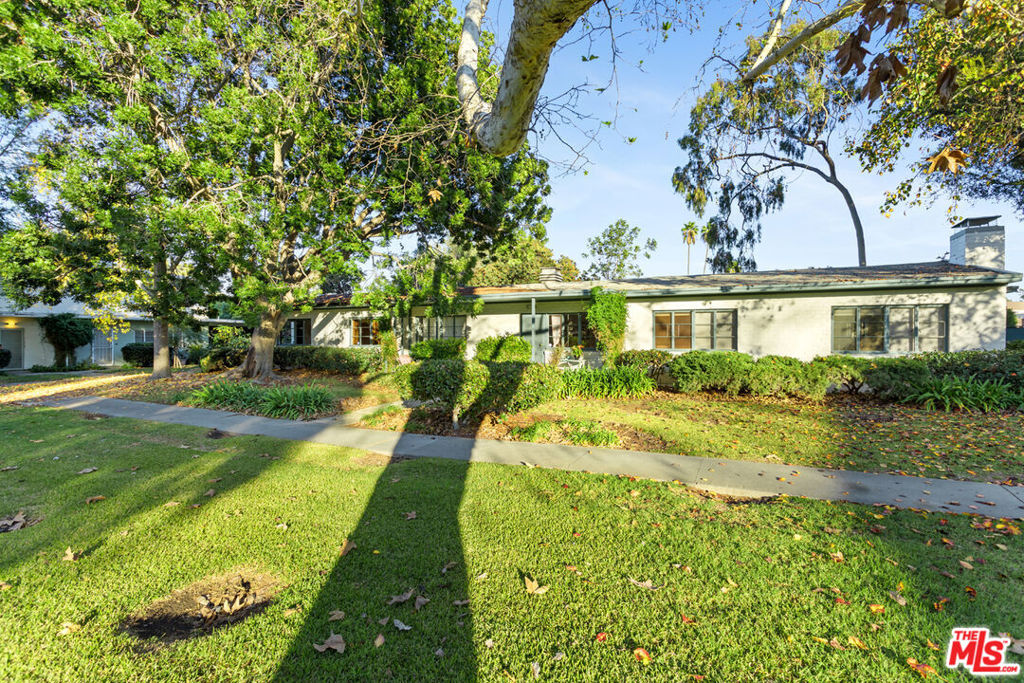 5112 Village Property Photo 4