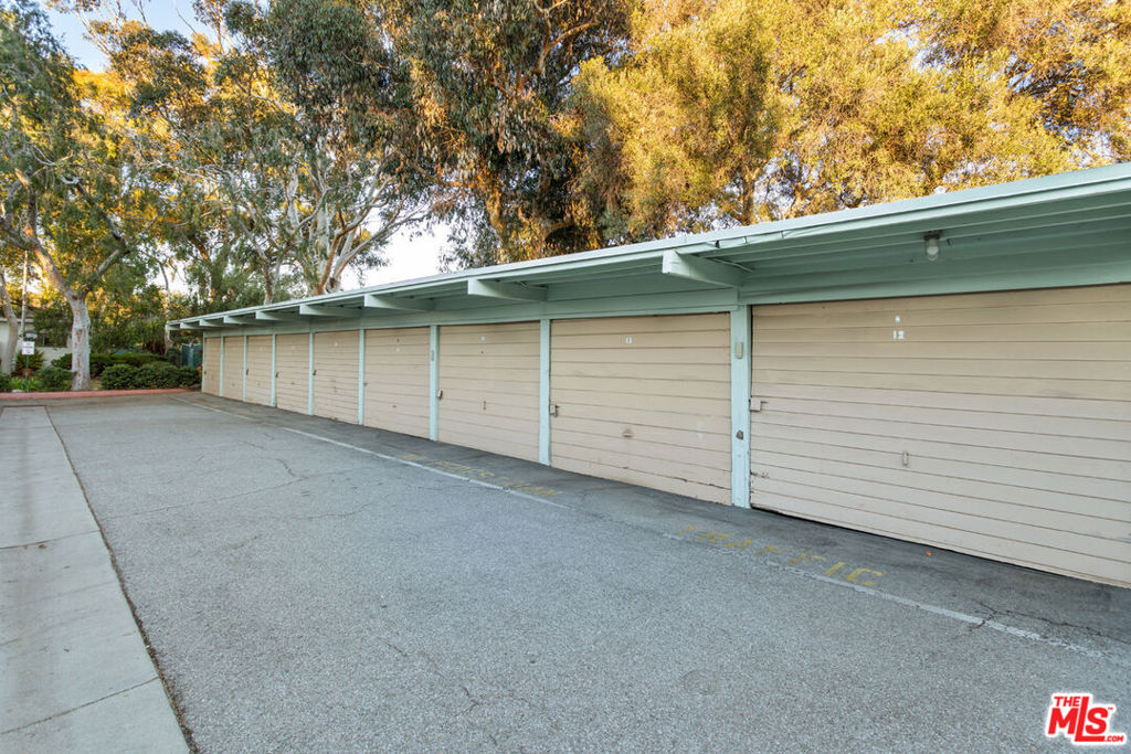 5112 Village Property Photo 21