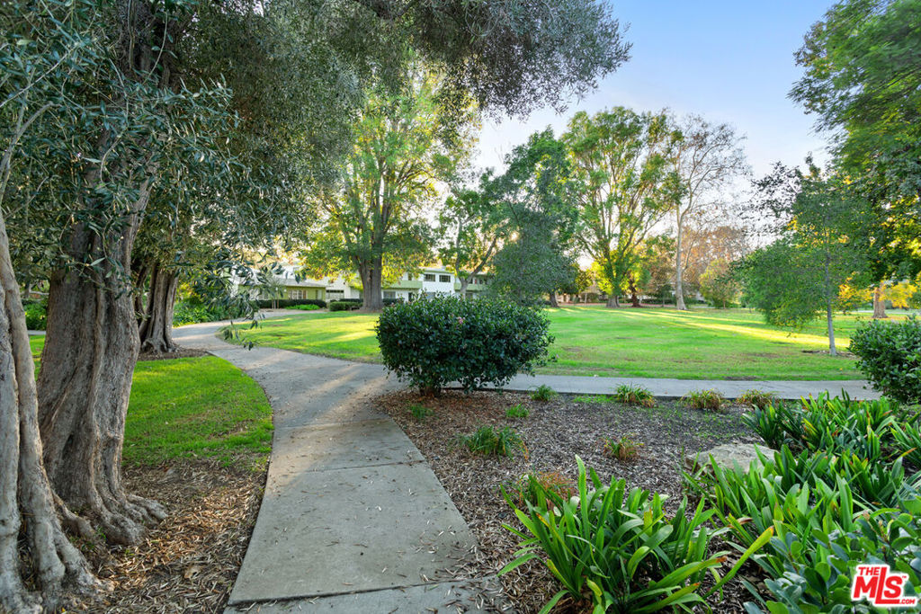 5112 Village Property Photo 22