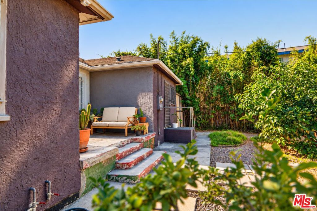 2753 S Rimpau Boulevard Property Photo 29