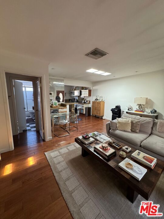 864 Granville Avenue Property Photo 31
