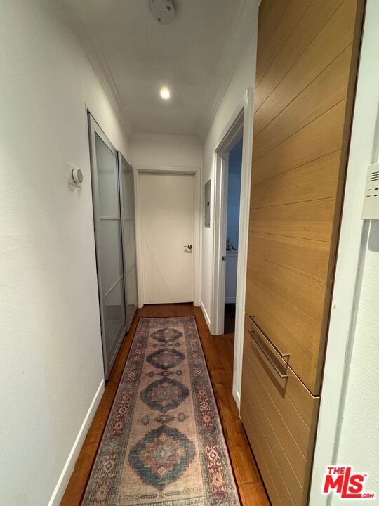 864 Granville Avenue Property Photo 33