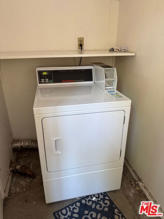 864 Granville Avenue Property Photo 50