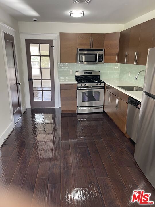 1206 N Orange Grove Avenue Property Photo 19