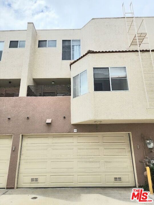 5455 Sylmar Avenue 1105 Property Photo 1