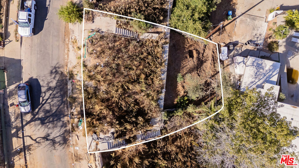 668 Palmera Property Photo 3