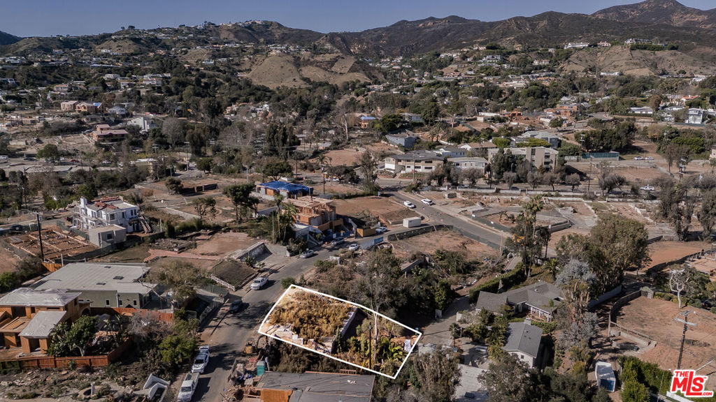 668 Palmera Property Photo 4