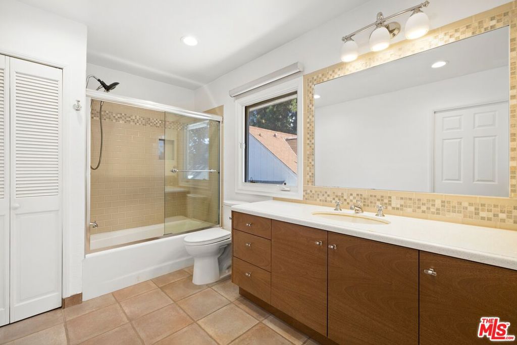 1033 Wellesley Avenue Property Photo 19