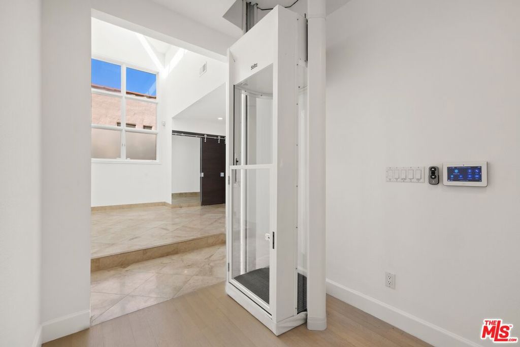 1033 Wellesley Avenue Property Photo 25