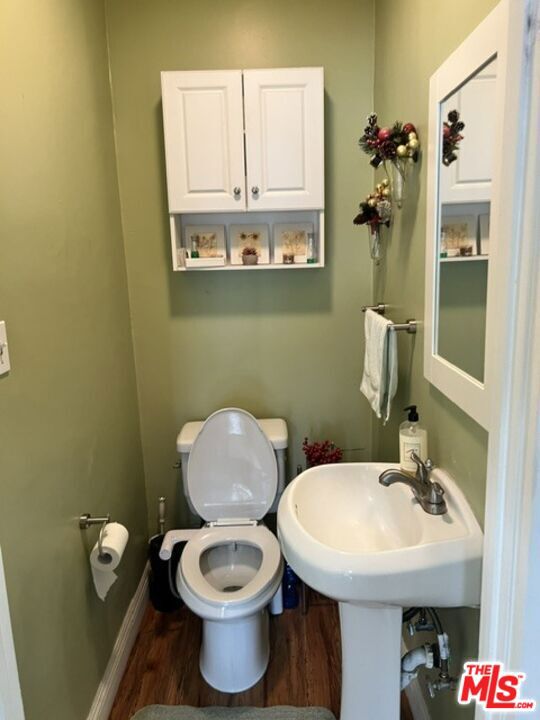 220 N Oxford Avenue Property Photo 15