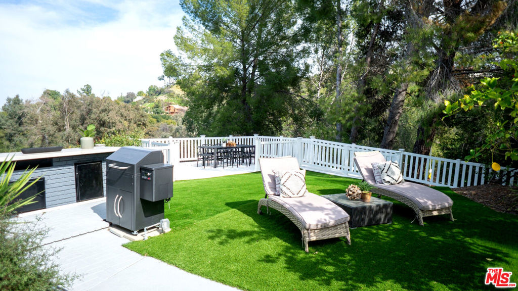 3914 Braewood Court Property Photo 16