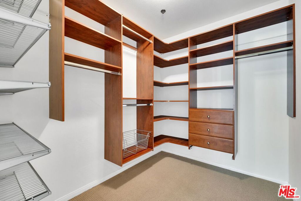 4501 Cedros Avenue 206 Property Photo 11