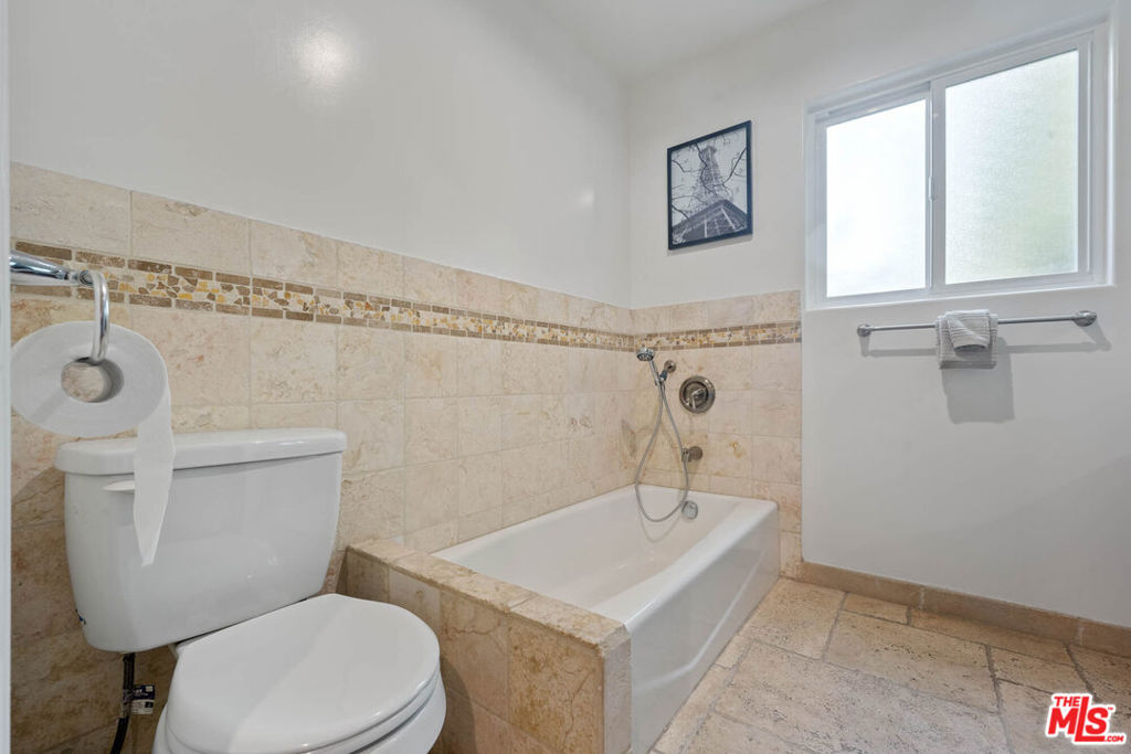 5181 Densmore Avenue Property Photo 21
