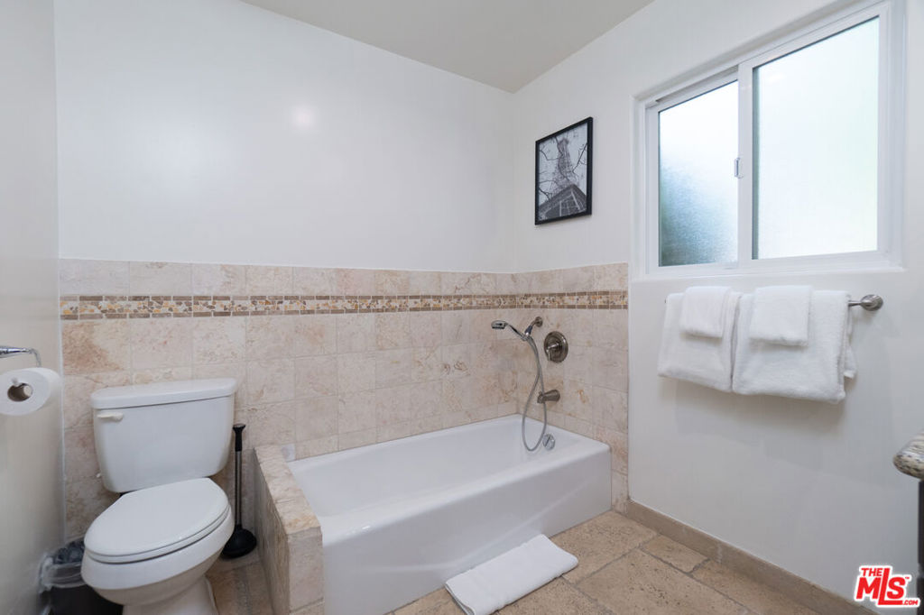 5181 Densmore Avenue Property Photo 29
