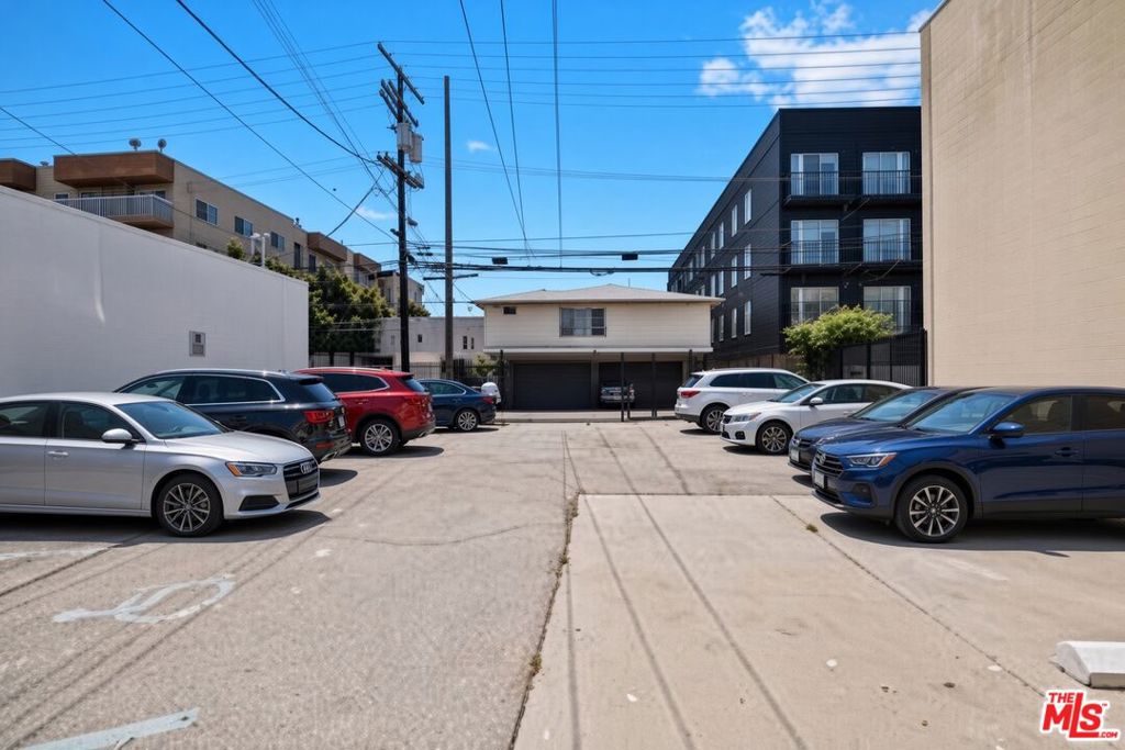 355 N N Fairfax Avenue Property Photo 2