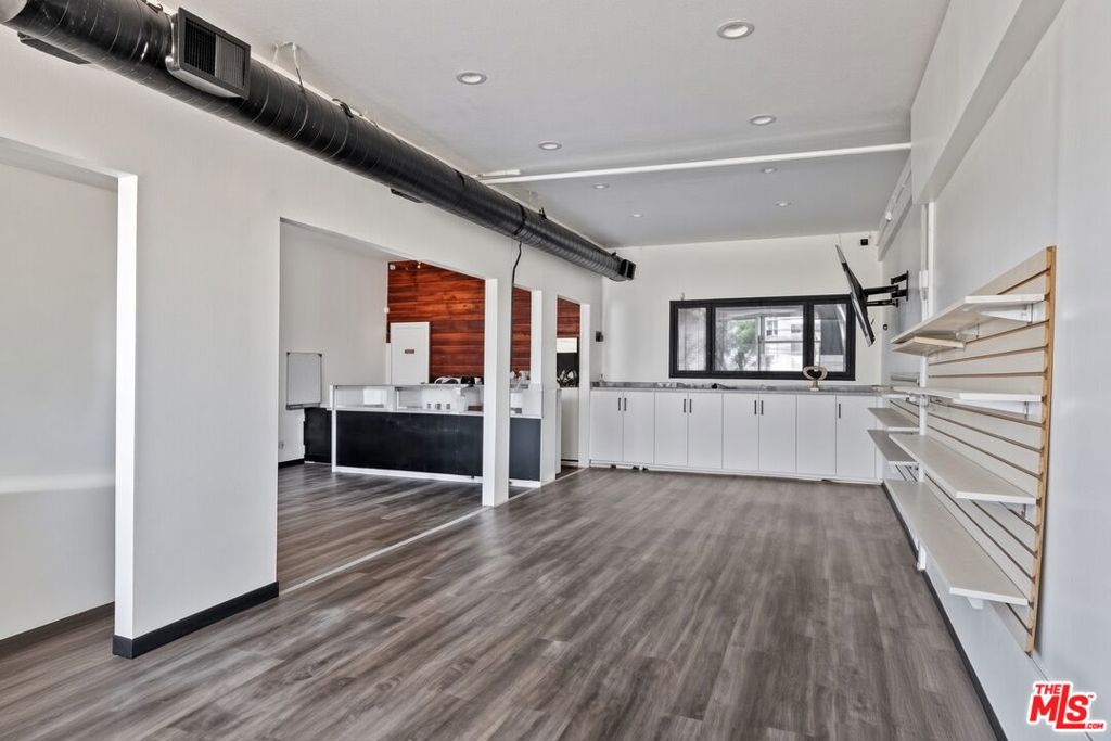 355 N N Fairfax Avenue Property Photo 7