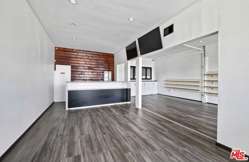 355 N N Fairfax Avenue Property Photo 10