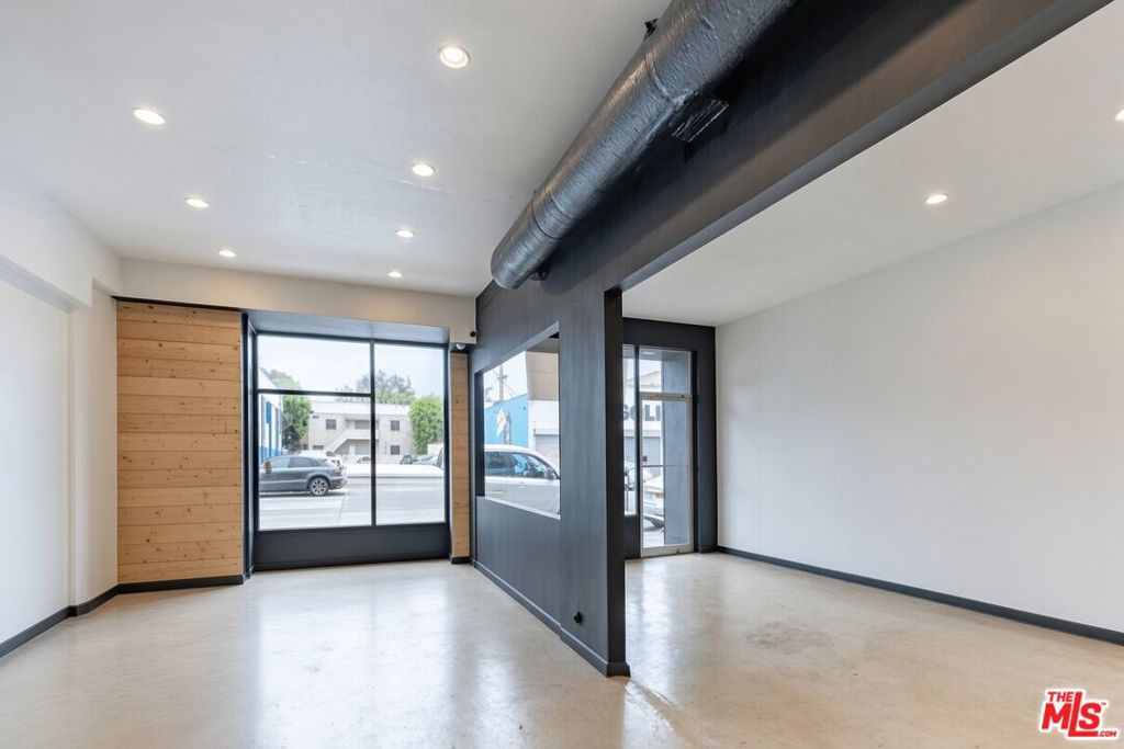 355 N N Fairfax Avenue Property Photo 12