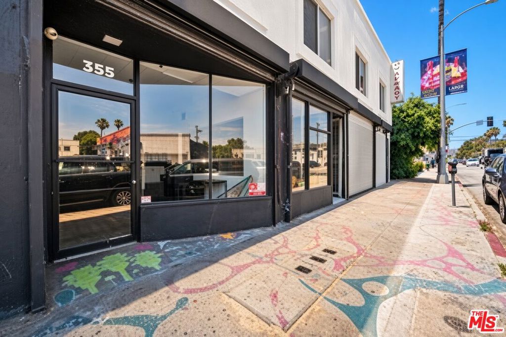 355 N N Fairfax Avenue Property Photo 13