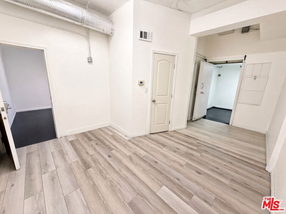 355 N N Fairfax Avenue Property Photo 18