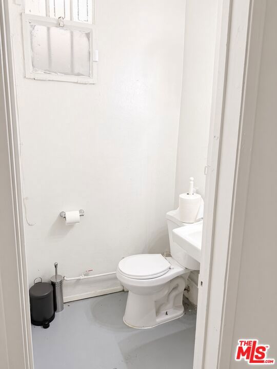 355 N N Fairfax Avenue Property Photo 21