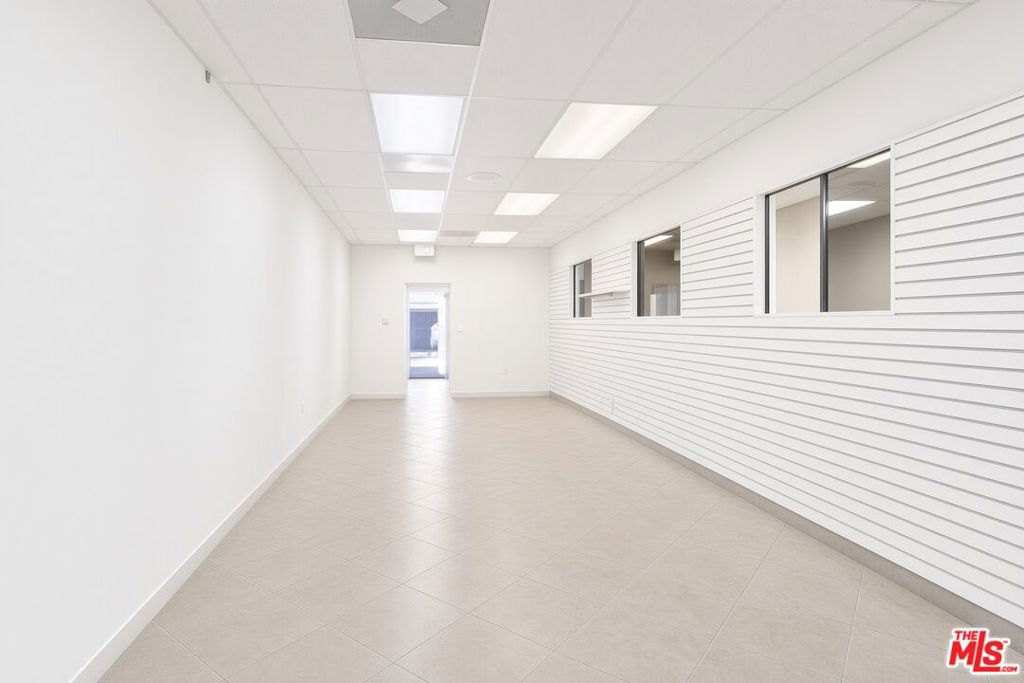 355 N N Fairfax Avenue Property Photo 24