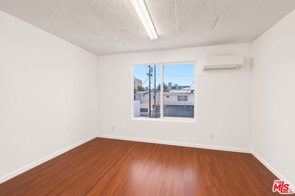 355 N N Fairfax Avenue Property Photo 61