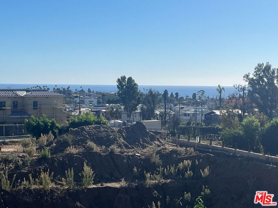 14915 Bestor Boulevard Property Photo 7